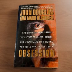 Lot of 2 Books MAN DOWN + OBSESSION—John Douglas Serial killer FBI profiler PB