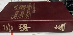 SALEM KIRBAN REF BIBLE 4TH EDITION 1985 GREAT CONDITION EXCEPT COVER
