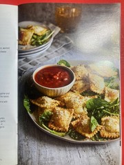 PILLSBURY ONE DISH MEALS RECIPES COOKBOOK 96 PAGES
