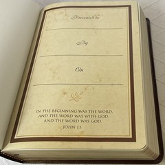 THE KNOWING JESUS STUDY BIBLE. NIB. Burgundy Leather. Free Shipping.