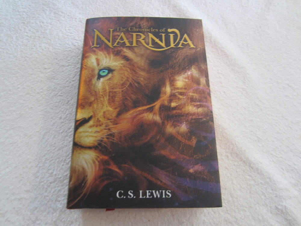 The Chronicles of Narnia Deluxe Edition: 7 in 1 HCDJ Sprayed Edges First Edition
