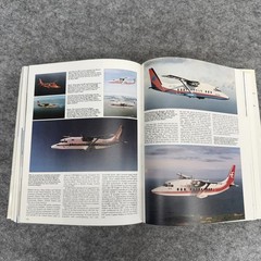 The Encyclopedia of Civil Aircraft David Donald 1999 Hardcover Reference Book