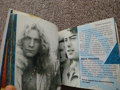 LED ZEPPELIN Collectable CD Sz format Book by Chris Welch w/ Color Illustrations
