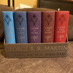 A Game of Thrones Leather-Cloth Boxed Set – (Mixed Media Product)
