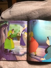 Classic Edition SLEEPING BEAUTY – Disney Hebrew Hardcover Storybook 1997