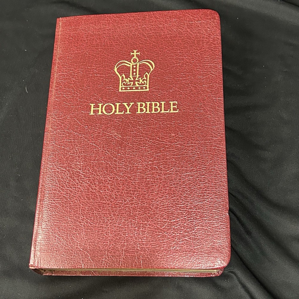 KJV HOLY BIBLE Gift Edition Tyndale Red Letter King James Version 2374-0 9/1981