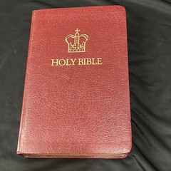 KJV HOLY BIBLE Gift Edition Tyndale Red Letter King James Version 2374-0 9/1981