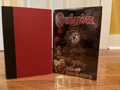 Diana Gabaldon – Outlander FLAT SIGNED BP 1st Edition 5th Printing Book 1 – 1991