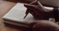 ESV Spiral-Bound Journaling Bible, New Testament (Hardcover): Holy Bible, Englis