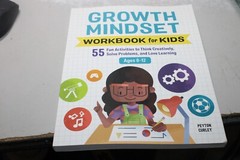 Growth Mindset Workbook for Kids : 55 Fun Activities to Think Creatively, Sol…