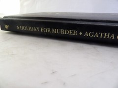 A Holiday For Murder – Agatha Christie Mystery Collection – Bantam Books