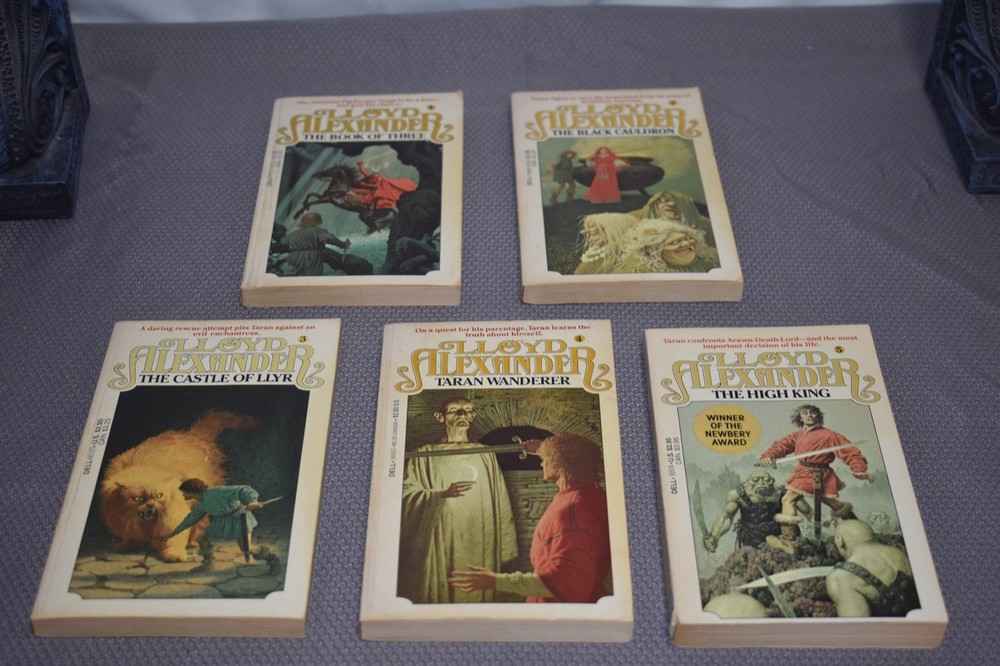 Chronicles of Prydain series/set Lloyd Alexander (1st Edition MMPB/Varied Print)
