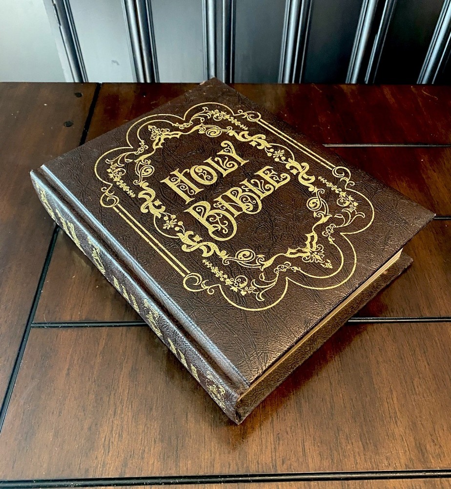 Vintage 1970 Lg.King James Version Red Letter Bible-Gold Gild Faux Leather Bound