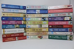 Lot of 10 Debbie Macomber Random Mix/Unsorted PB