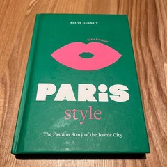 Little Book of PARIS Style Aloïs Guinut Hardcover Fashion Book Green 4.3in