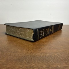 1996 Tyndale House Publishing Holy Bible The Living Water New Living Translation