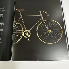 Luxury Toys for Men (German, English, French, Italian and Spanish Edition)