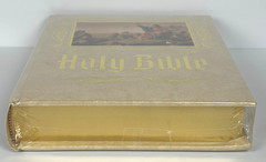 Heirloom Family Holy Bible King James Version Large 8.5 x 11.5 New Sealed