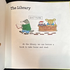 Listen 'n Look Book In My Town by Richard Scarry HC Illustrated 1976