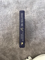 Shatter Me Hardcover Waterstones Special Edition 1st Book In Series
