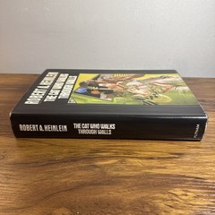 The Cat Who Walks Through Walls – Robert A. Heinlein 1985 1st Edition HC/DJ