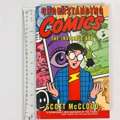 Understanding Comics: The Invisible Art by McCloud, Scott Very Good Condition