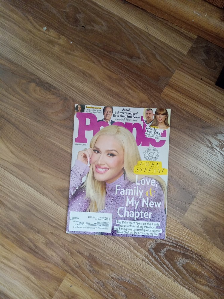 PEOPLE Magazine October 9, 2023 GWEN STEFANI Taylor Swift Travis Kelce Arnold
