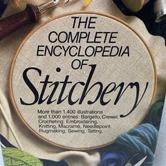 Vintage The Complete Encyclopedia of Stitchery by Mildred Graves Ryan 1979 HC DJ