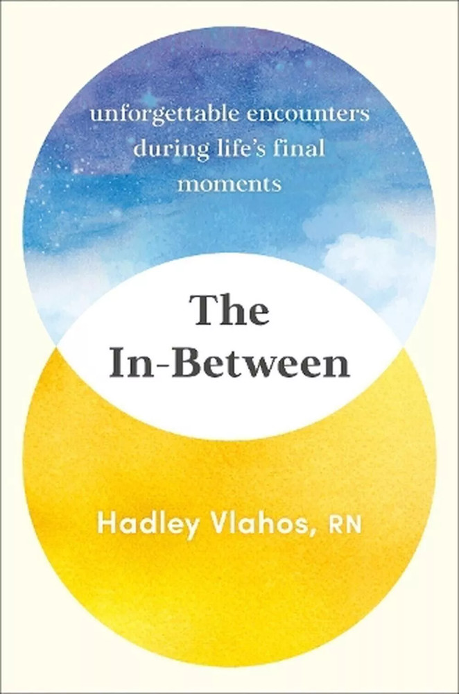 The In-Between: Unforgettable Encounters During Life’s Paperback (English)