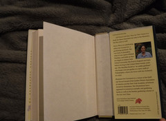 100 Flowers and How They Got Their Names by Ippy Patterson -Diana Wells – BOOK
