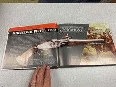 GUN-A VISUAL HISTORY BY DR. CHRIS McNABB, 360 PAGES. LIKE NEW.