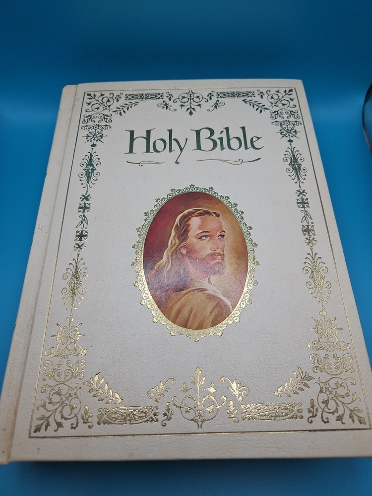 White Holy Bible King James Version Red Letter Edition Regency Vintage 1971
