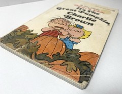 It’s The Great Pumpkin Charlie Brown Schulz 1968 Peanuts Snoopy 1st Signet Ed.