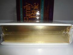 „Catholic Family Bible” NEW Ivory And Gold 11″ x 9″ Great Gift