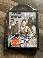 Star Wars The Rise of Skywalker 20+ Magnets Playset Activity Book New Sealed