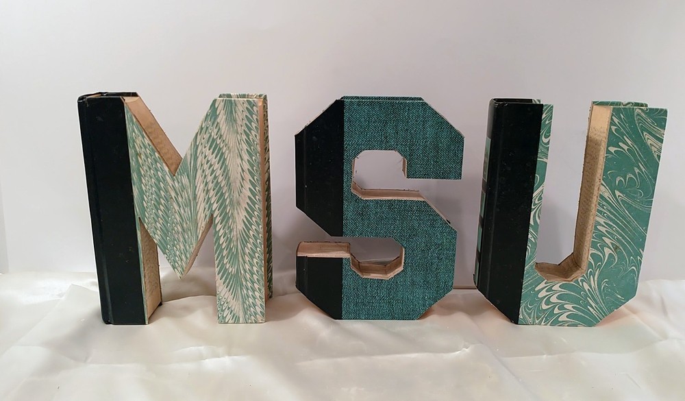 Decor MSU Mich State Univ Cut Letters Readers Digest Condensed Books Dorm Grad