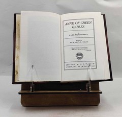 Anne of Green Gables 1908 by L. M. Montgomery, M. A. Claus (Il [Leather Crafted]