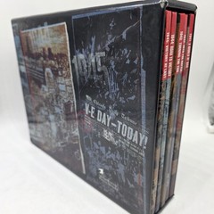 USPS WW2 Remembered Box Set in Slip Case 5 Stamp Albums Plus Complete Stamp Sets