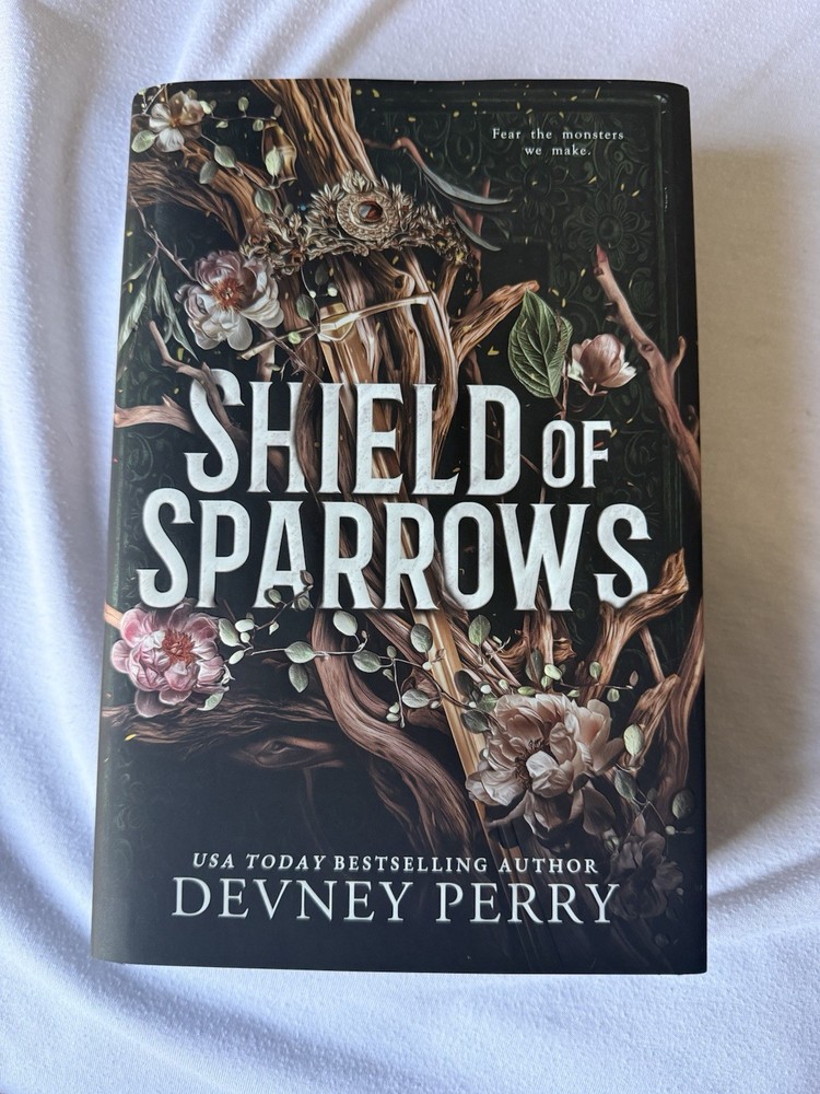 Shield of Sparrows Deluxe Edition Sprayed Edges Devney Perry Romantasy