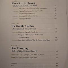 Book, The Vegetable Gardners Bible, Edward C. Smith 2009 352 Pages
