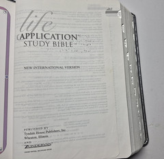 Zondervan Genuine Leather NIV Application Study Bible Navy Red Letter