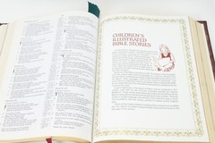 Holy Bible NKJV Red Family Edition Leather1985 Nelson 255BGCE 11.5×8.5×2 Inches