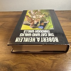 The Cat Who Walks Through Walls – Robert A. Heinlein 1985 1st Edition HC/DJ
