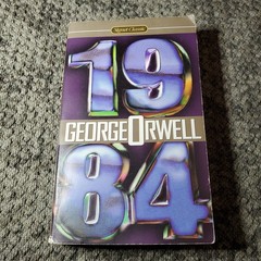 1984 George Orwell 1949 Dystopian Fiction Signet Classic Paperback