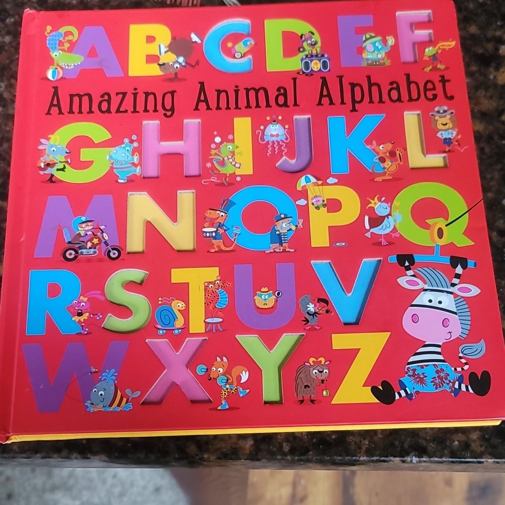 Amazing Animal Alphabet by Make Believe Ideas Illustrated Board Book Ages 0-2