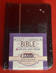 Nelson~Pocket Companion Bible~NKJV~Black Bonded Leather~Compact~Brand New