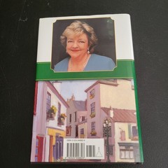 Quentins by Maeve Binchy Hard Cover Vintage