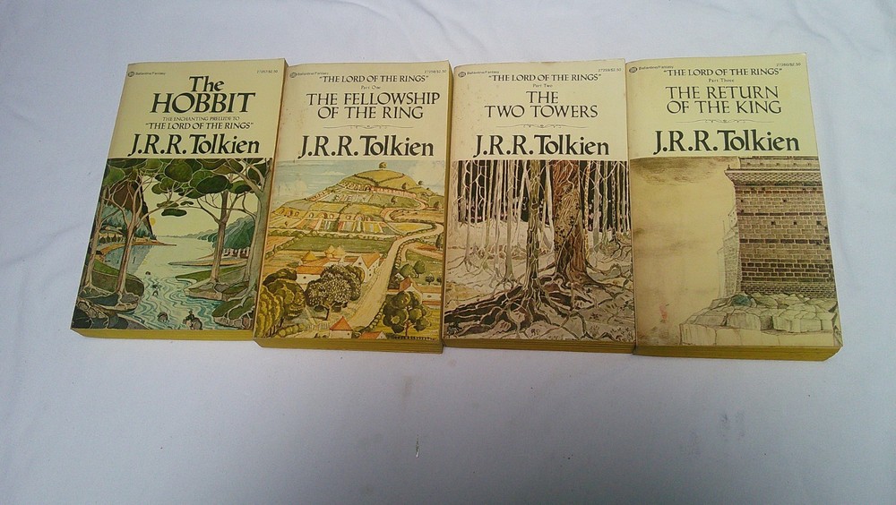 J.R.R. Tolkien – Lord of the Rings Trilogy + The Hobbit – Ballantine 1978 mmpb