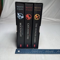 The Hunger Games Trilogy By Suzanne Collins – 3 Book Boxset -Good Condition