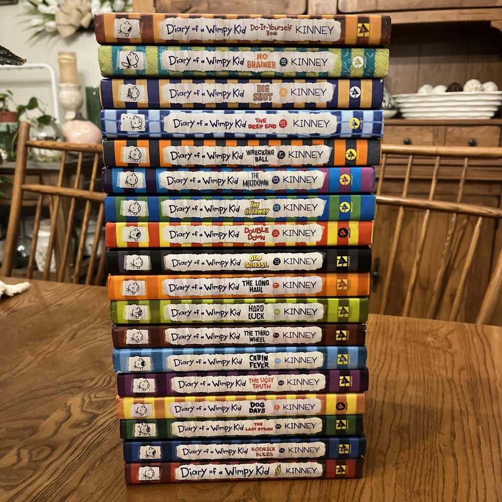 Lot of Diary of A Wimpy Kid Books (Vol. 1-16, 18) & Do it Yourself VG PLUS